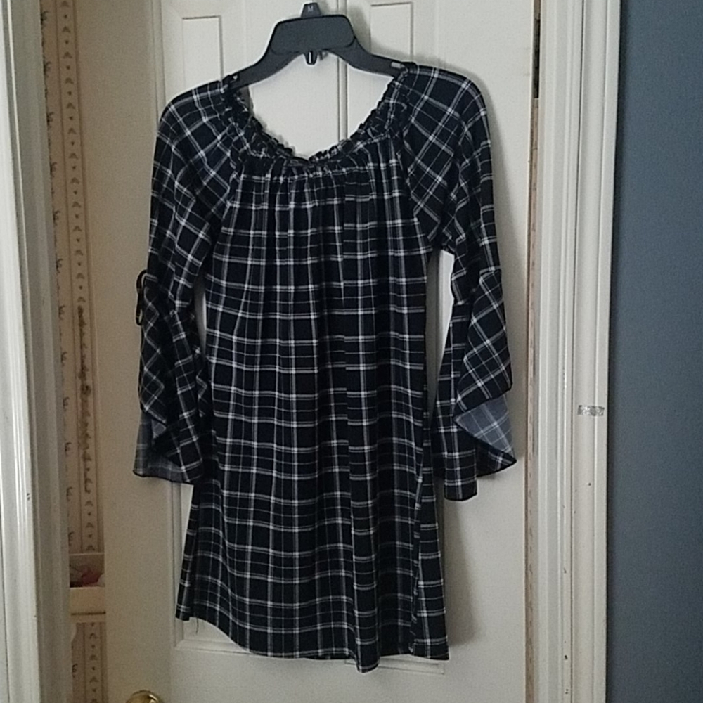 Ruffle Sleeve Tunic
